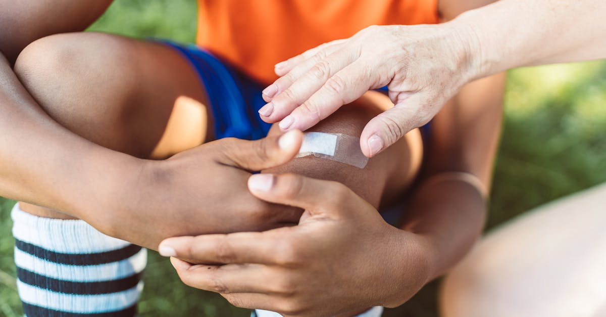 Tracking Pain Levels: Tools for Monitoring Knee Recovery Progress
